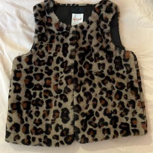 NWOT, Girls Cat & Jack, cheetah faux fur vest, size 8-10